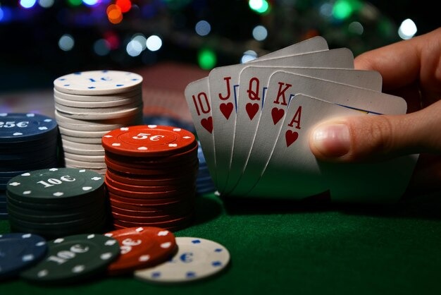 ramu live Sic Bo table with dealer and dice